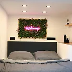 Wellness Hideaway Se Saunou A Virivkou Lägenhet *