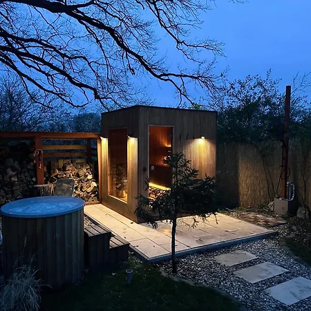 Wellness Hideaway Se Saunou A Vířivkou Třebechovice pod Orebem